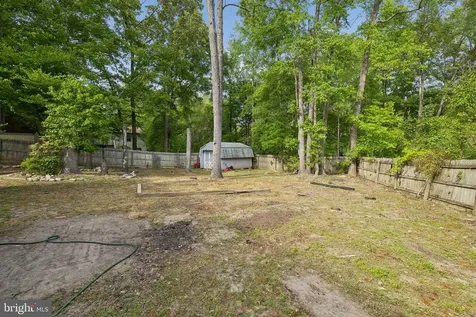 4 Pond Circle Fredericksburg VA 22407