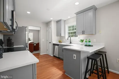 424 Laurel Avenue Fredericksburg VA 22408
