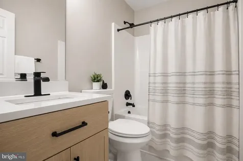 424 Laurel Avenue Fredericksburg VA 22408