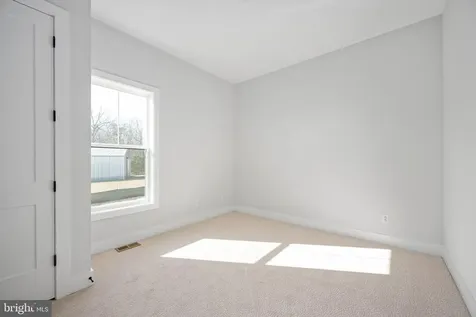 9435 Signature Way Fredericksburg VA 22407