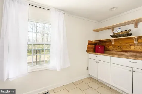 8029 Flippo Drive Fredericksburg VA 22408