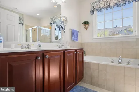 5705 Kesslers Crossing W Fredericksburg VA 22407