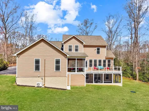 7022 Barclay Drive Fredericksburg VA 22407