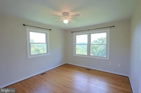 40 Antique Lane Sperryville VA 22740