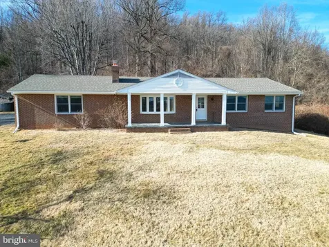 40 Antique Lane Sperryville VA 22740
