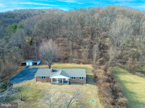 40 Antique Lane Sperryville VA 22740