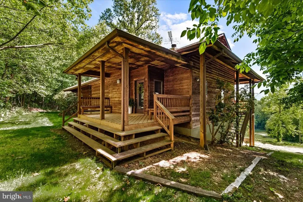 32 New Moon Lane Sperryville VA 22740
