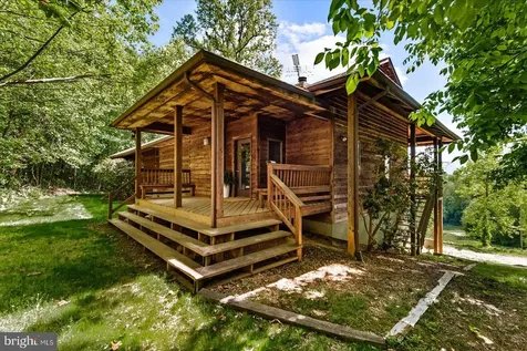 32 New Moon Lane Sperryville VA 22740