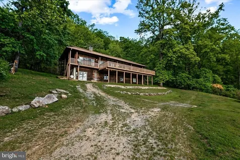 32 New Moon Lane Sperryville VA 22740