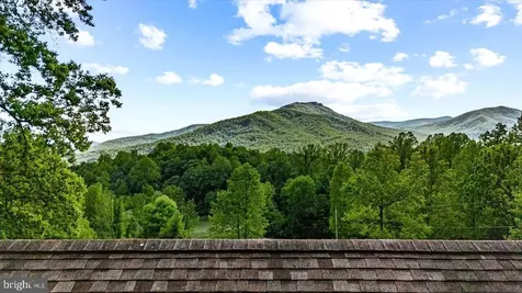 32 New Moon Lane Sperryville VA 22740