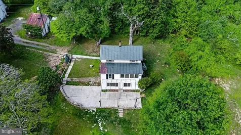32 New Moon Lane Sperryville VA 22740