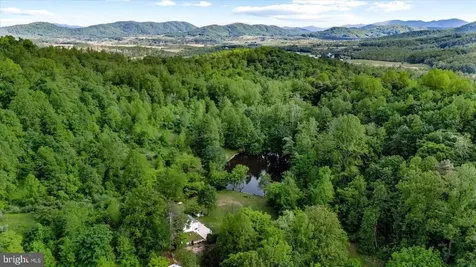 32 New Moon Lane Sperryville VA 22740