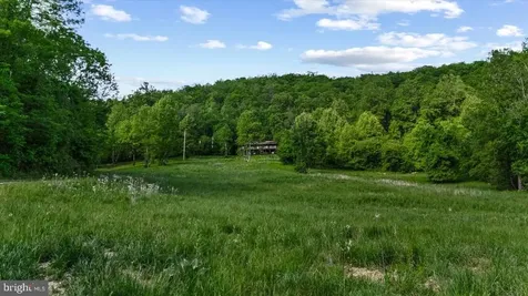 32 New Moon Lane Sperryville VA 22740