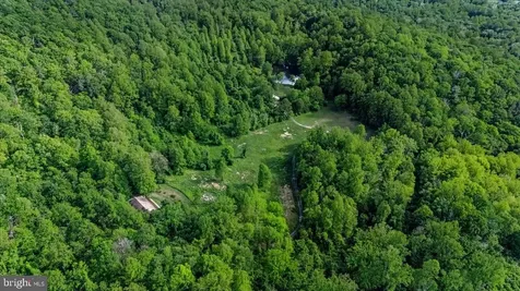 32 New Moon Lane Sperryville VA 22740
