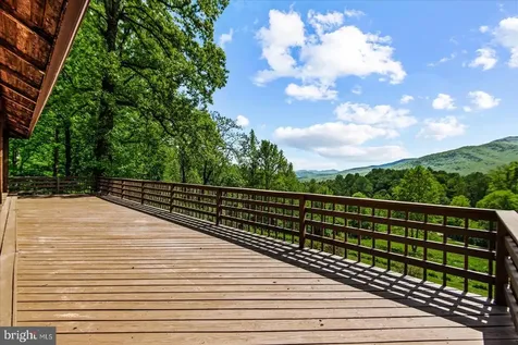 32 New Moon Lane Sperryville VA 22740
