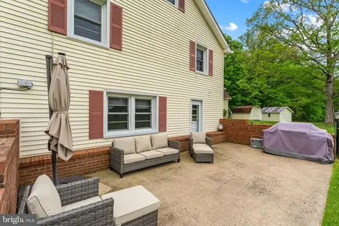 85 Poes Road S Amissville VA 20106