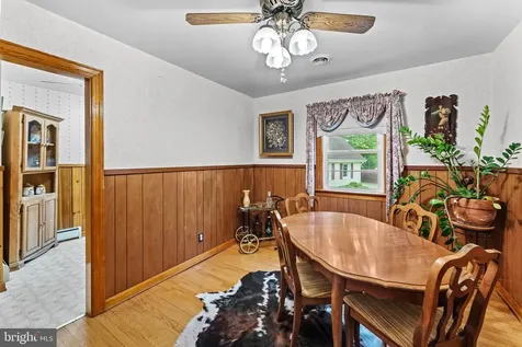 85 Poes Road S Amissville VA 20106