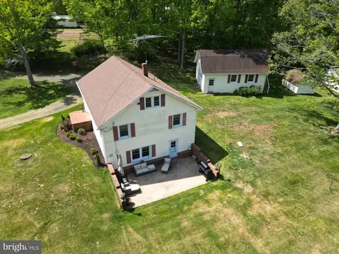 85 Poes Road S Amissville VA 20106