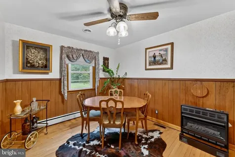 85 Poes Road S Amissville VA 20106
