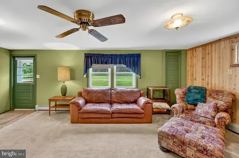 85 Poes Road S Amissville VA 20106
