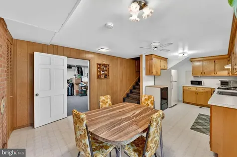 85 Poes Road S Amissville VA 20106