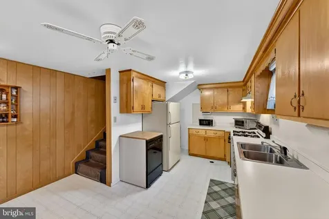 85 Poes Road S Amissville VA 20106