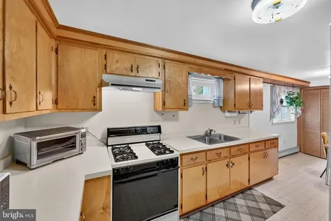 85 Poes Road S Amissville VA 20106