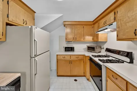 85 Poes Road S Amissville VA 20106