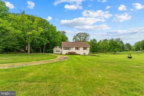 85 Poes Road S Amissville VA 20106