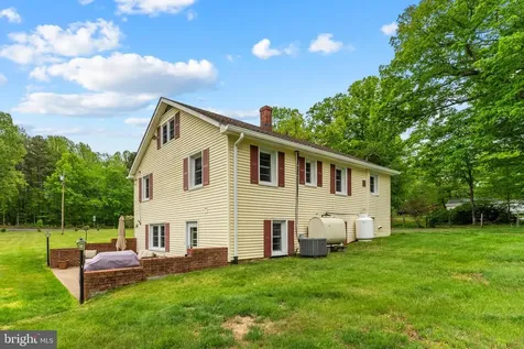 85 Poes Road S Amissville VA 20106
