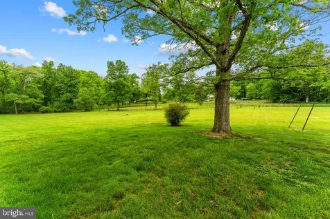 85 Poes Road S Amissville VA 20106