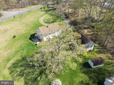 85 Poes Road S Amissville VA 20106
