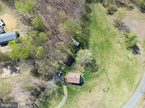85 Poes Road S Amissville VA 20106