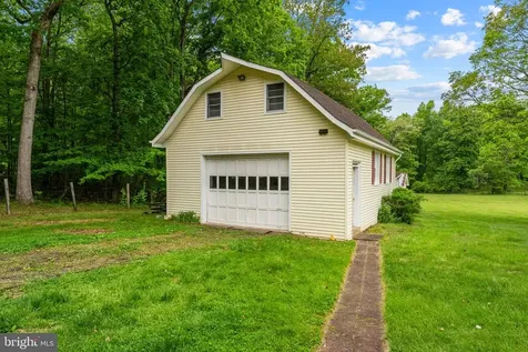 85 Poes Road S Amissville VA 20106