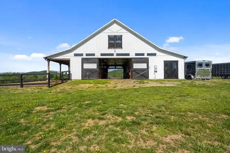 23 White Horse Hill Lane Amissville VA 20106