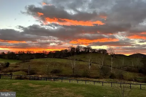 23 White Horse Hill Lane Amissville VA 20106