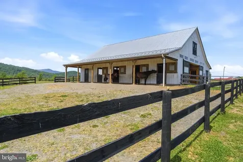 23 White Horse Hill Lane Amissville VA 20106