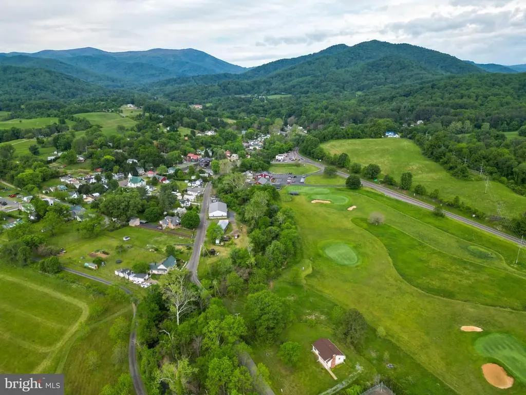 49 Water Street Sperryville VA 22740