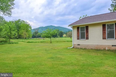 49 Water Street Sperryville VA 22740