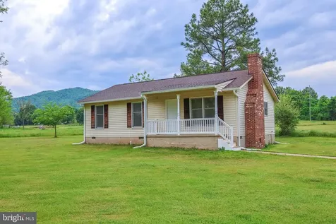49 Water Street Sperryville VA 22740