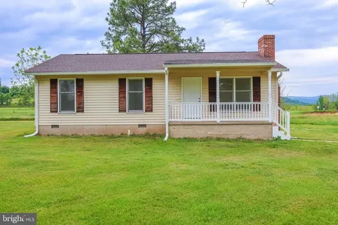 49 Water Street Sperryville VA 22740