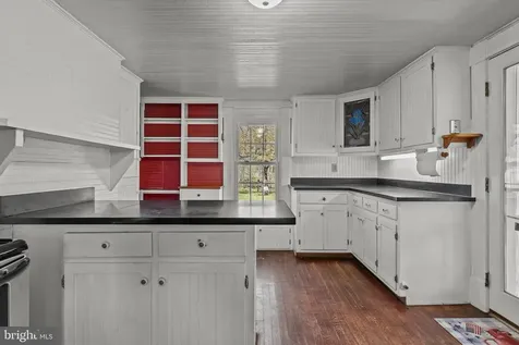 15 Chilton Lane Sperryville VA 22740