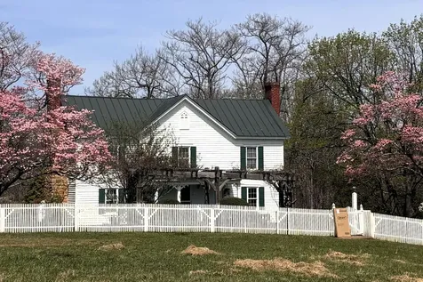 15 Chilton Lane Sperryville VA 22740