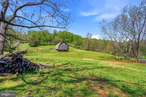 15 Chilton Lane Sperryville VA 22740