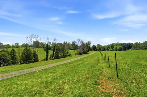15 Chilton Lane Sperryville VA 22740