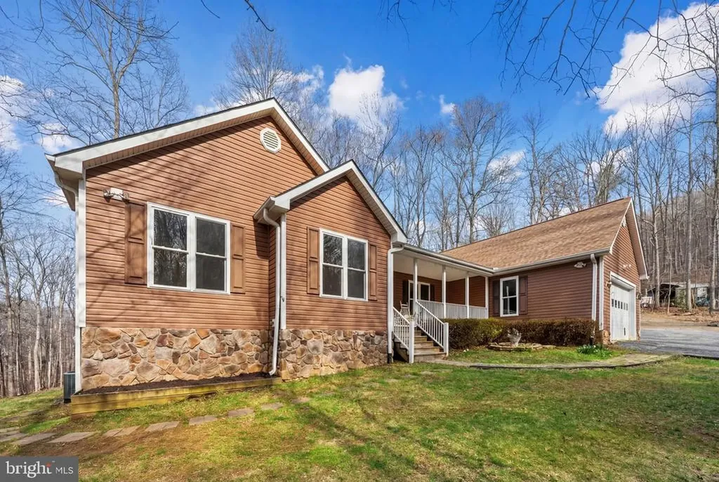 584 Poes Road S Amissville VA 20106