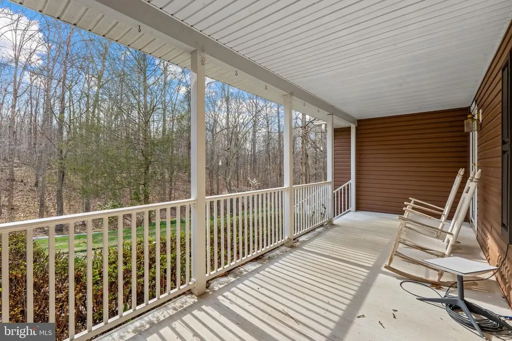 584 Poes Road S Amissville VA 20106