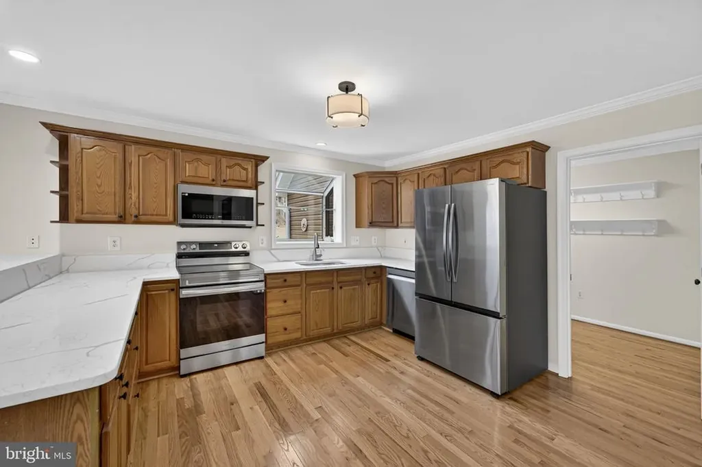 584 Poes Road S Amissville VA 20106