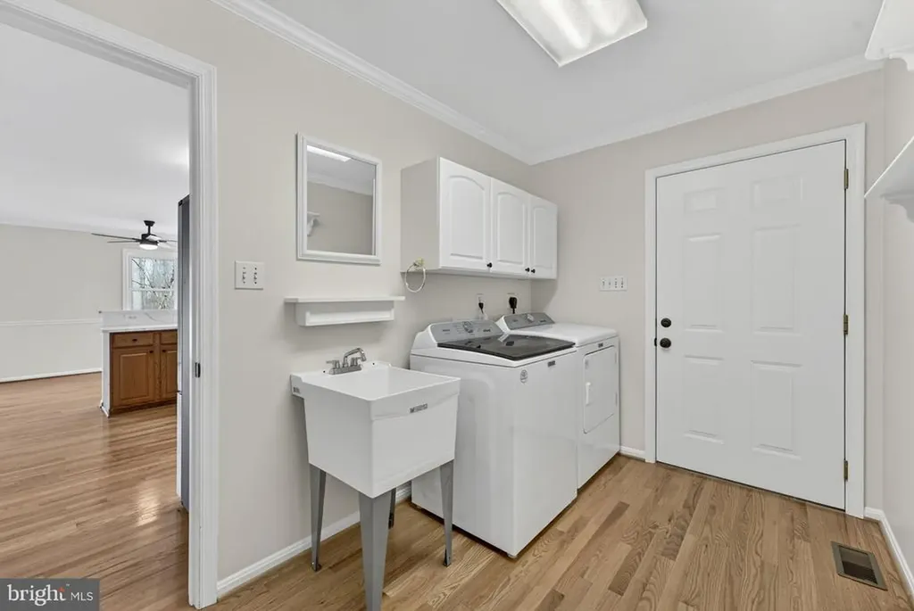 584 Poes Road S Amissville VA 20106