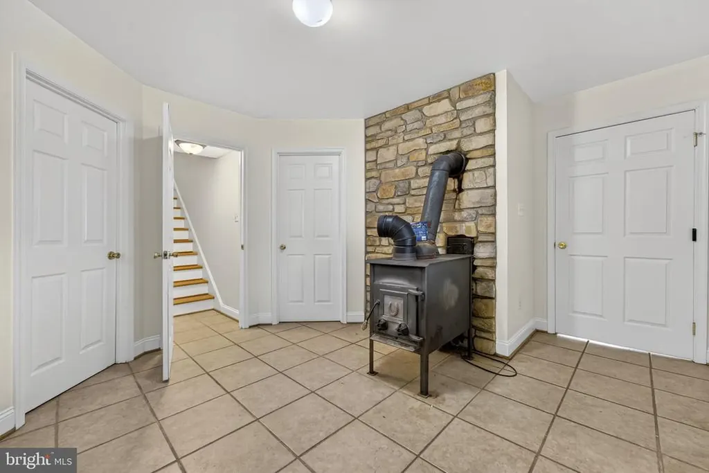 584 Poes Road S Amissville VA 20106